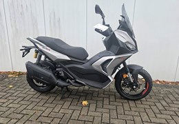 Neumotorrad Aprilia SR GT 400