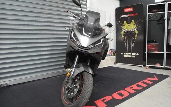 Gebrauchtmotorrad Honda NT1100 DCT - Bild 3
