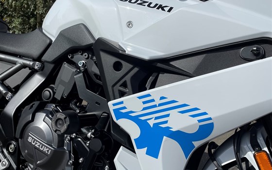 Gebrauchtmotorrad Suzuki GSX-8R - Bild 6