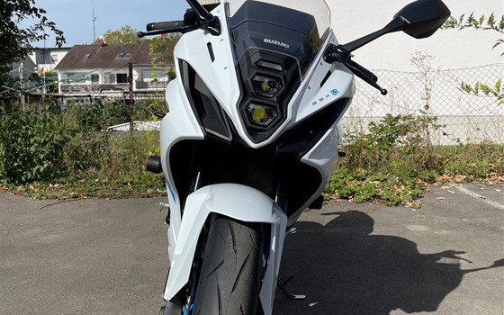Gebrauchtmotorrad Suzuki GSX-8R - Bild 3