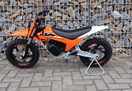 Neumotorrad KTM SX-E 2.12