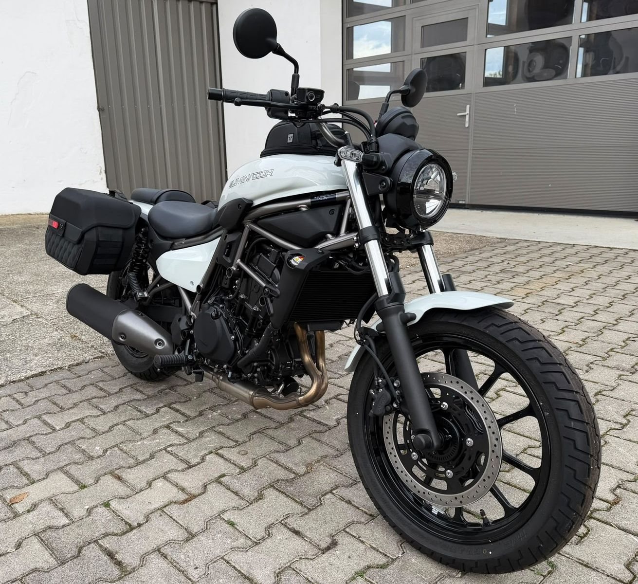Neumotorrad