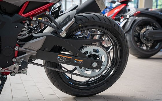 Neufahrzeug Kawasaki Ninja 125 - Bild 14