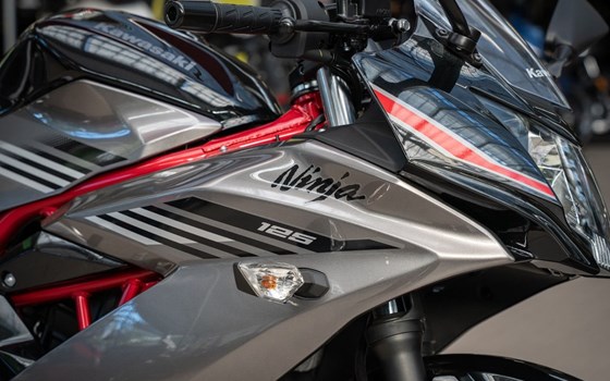 Neufahrzeug Kawasaki Ninja 125 - Bild 19