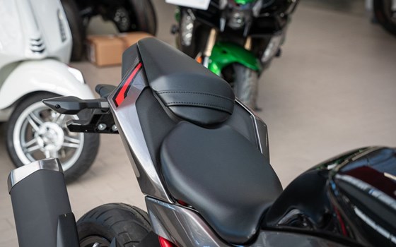 Neufahrzeug Kawasaki Ninja 125 - Bild 9