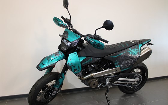 Neufahrzeug Husqvarna 701 Supermoto - Bild 3