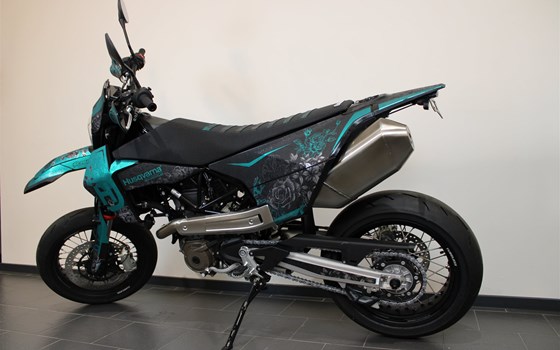 Neufahrzeug Husqvarna 701 Supermoto - Bild 4