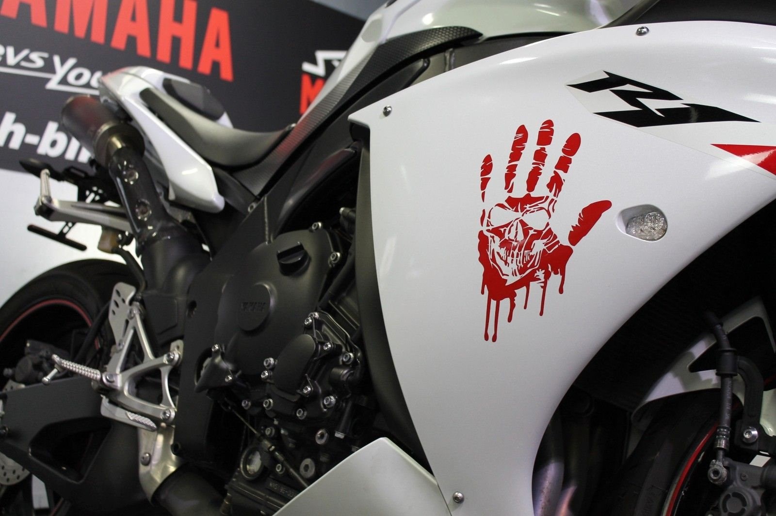 Yamaha R1