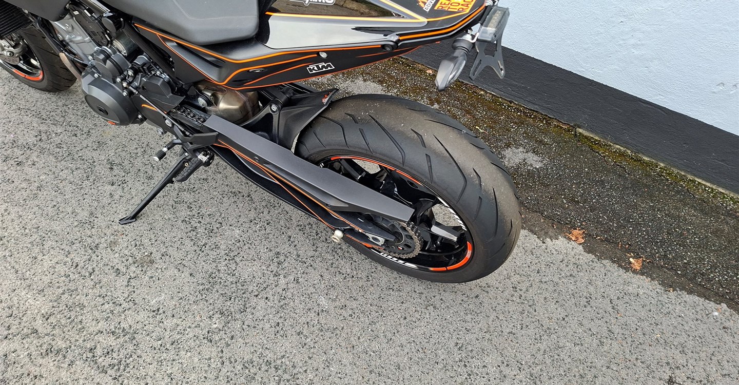 Angebot KTM 890 Duke L