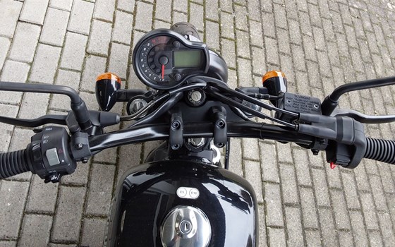 Gebrauchtmotorrad Hyosung GV 300 S Aquila - Bild 4