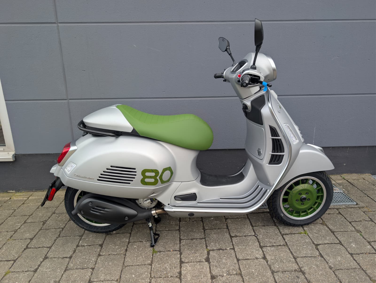 Vespa GTS 310 Edizione Ottantesimo