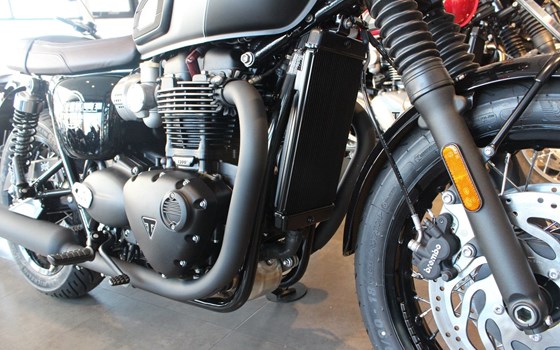 Gebrauchtmotorrad Triumph Bonneville T120 Black - Bild 6