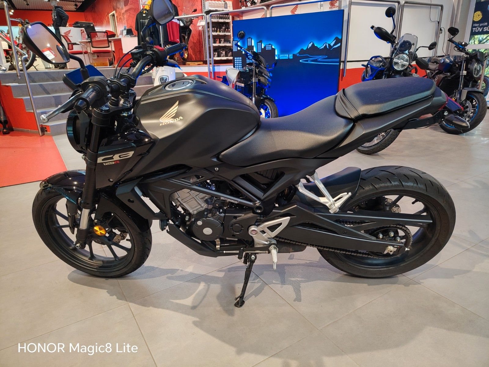 Honda CB125R