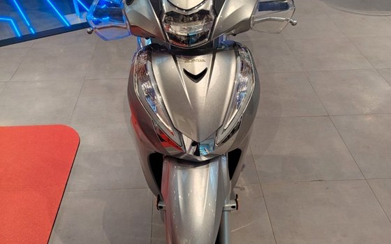 Gebrauchtmotorrad Honda SH300i - Bild 7