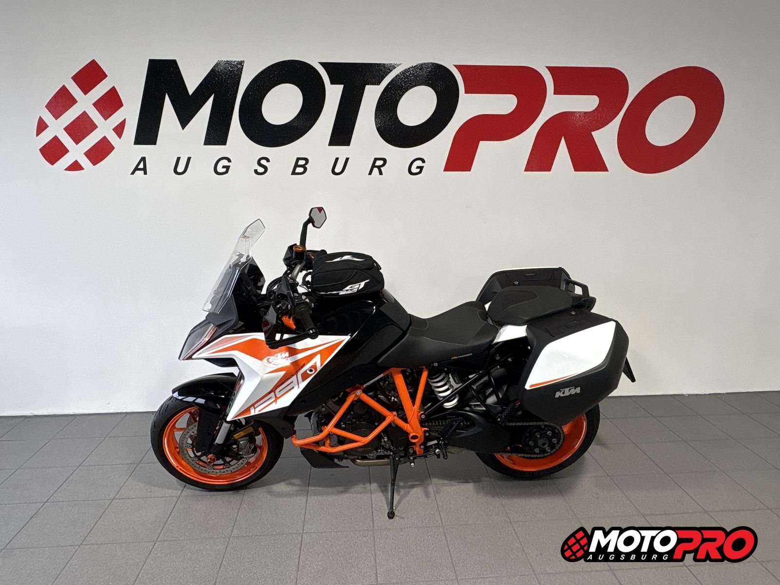 KTM 1290 Super Duke GT