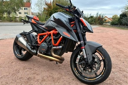 KTM 1290 Super Duke R