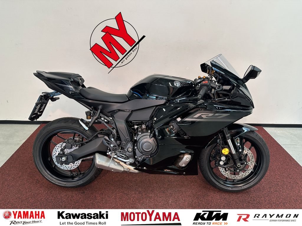 Yamaha R7