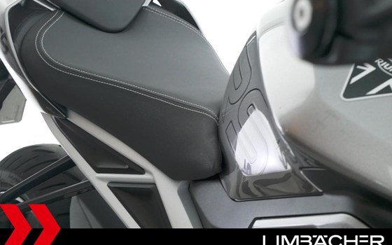 Gebrauchtmotorrad Triumph Street Triple 765 RS - Bild 18