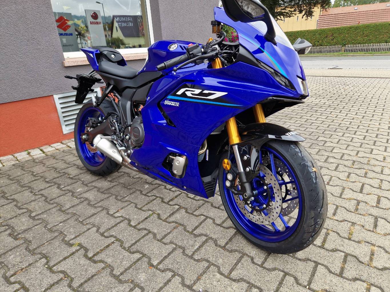 Yamaha R7<br />