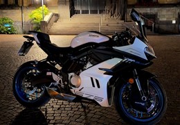 Gebrauchte CFMOTO 675SR-R