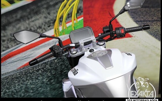 Gebrauchtmotorrad Aprilia Tuono 457 - Bild 11