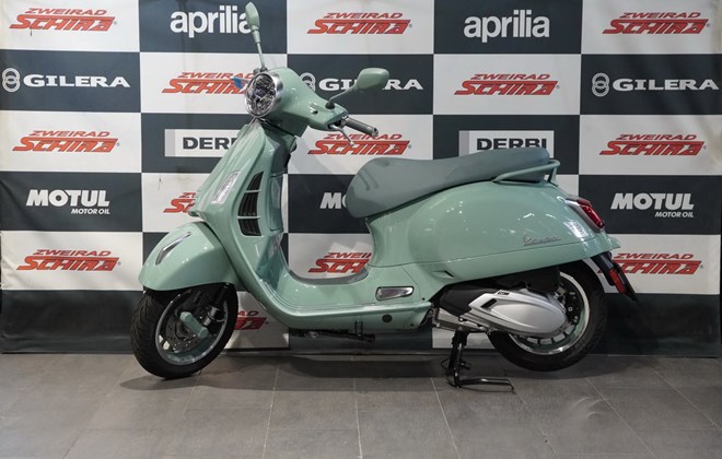 Vespa GTS 80th 310
