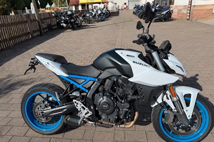 Suzuki GSX-8S