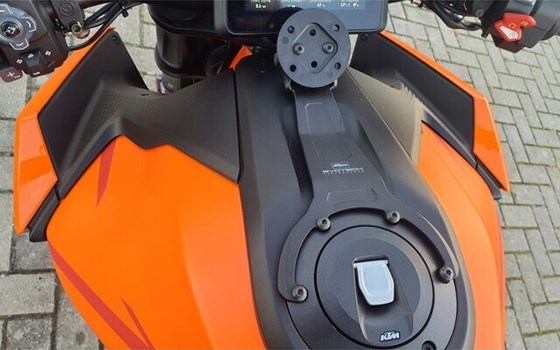 Gebrauchtmotorrad KTM 1390 Super Duke R EVO - Bild 9