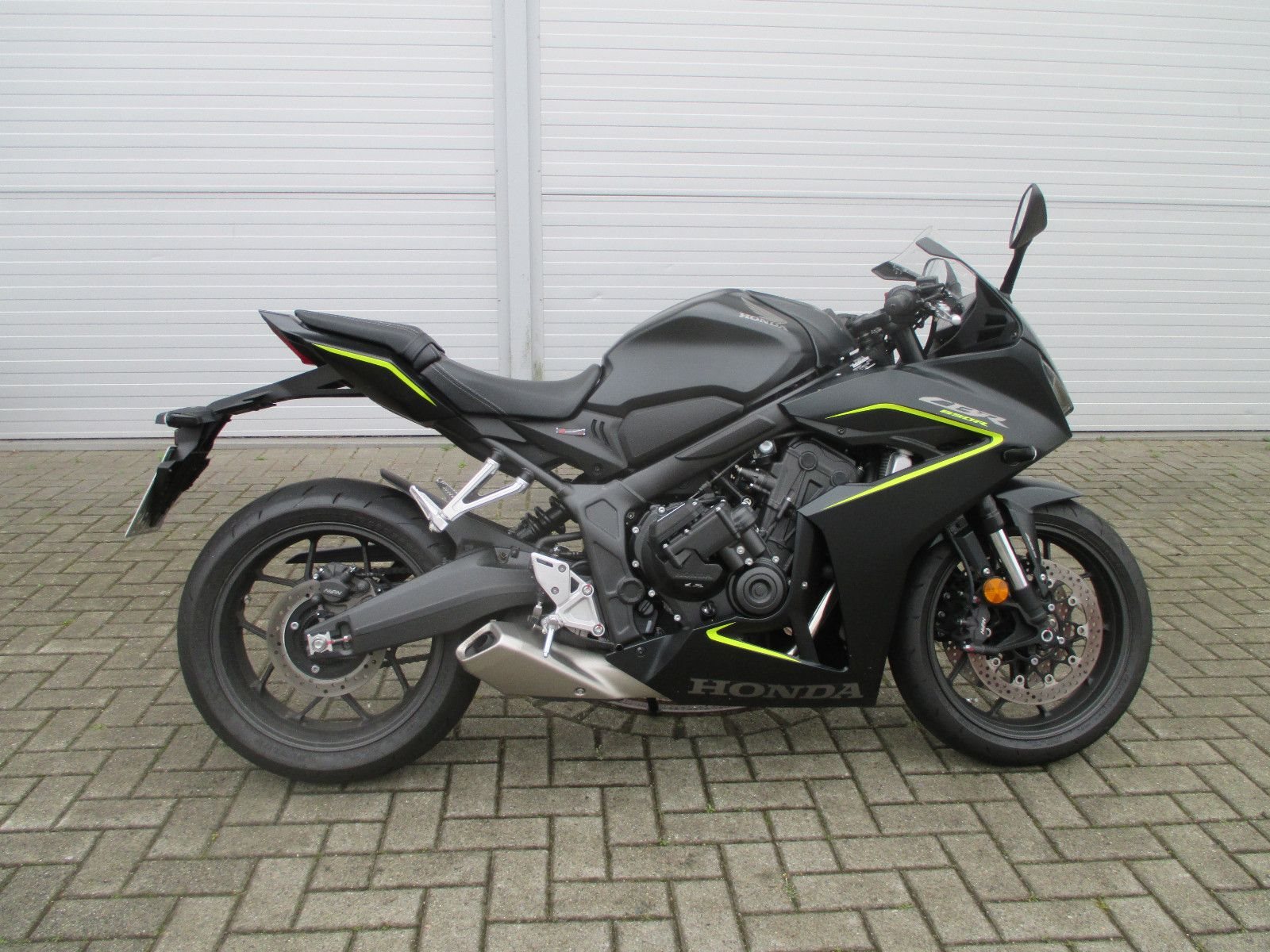 Honda CBR650R E-Clutch