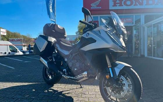 Gebrauchtmotorrad Honda NT1100 DCT Electronic Suspension - Bild 1