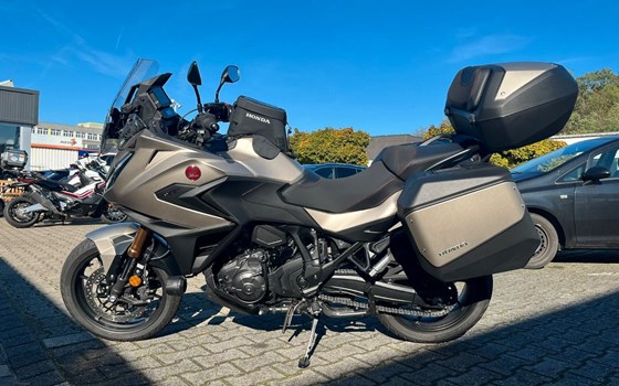 Gebrauchtmotorrad Honda NT1100 DCT Electronic Suspension - Bild 9