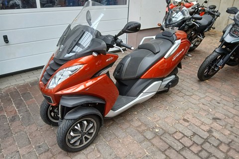 Dreirad Roller für die Stadt und zum Pendeln