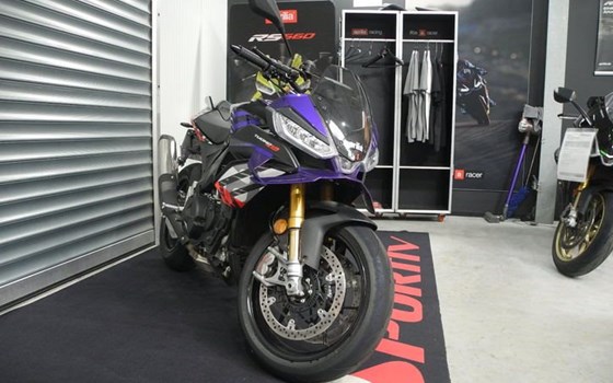 Gebrauchtmotorrad Aprilia Tuono V4 1100 Factory - Bild 4