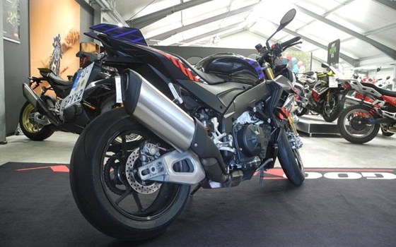 Gebrauchtmotorrad Aprilia Tuono V4 1100 Factory - Bild 7