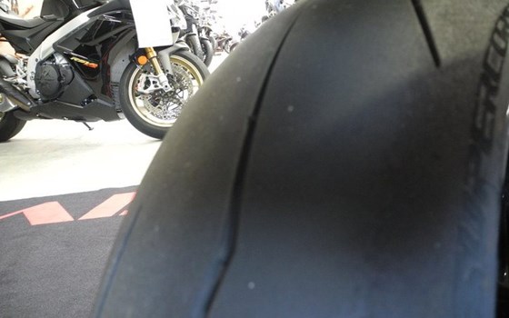 Gebrauchtmotorrad Aprilia Tuono V4 1100 Factory - Bild 9