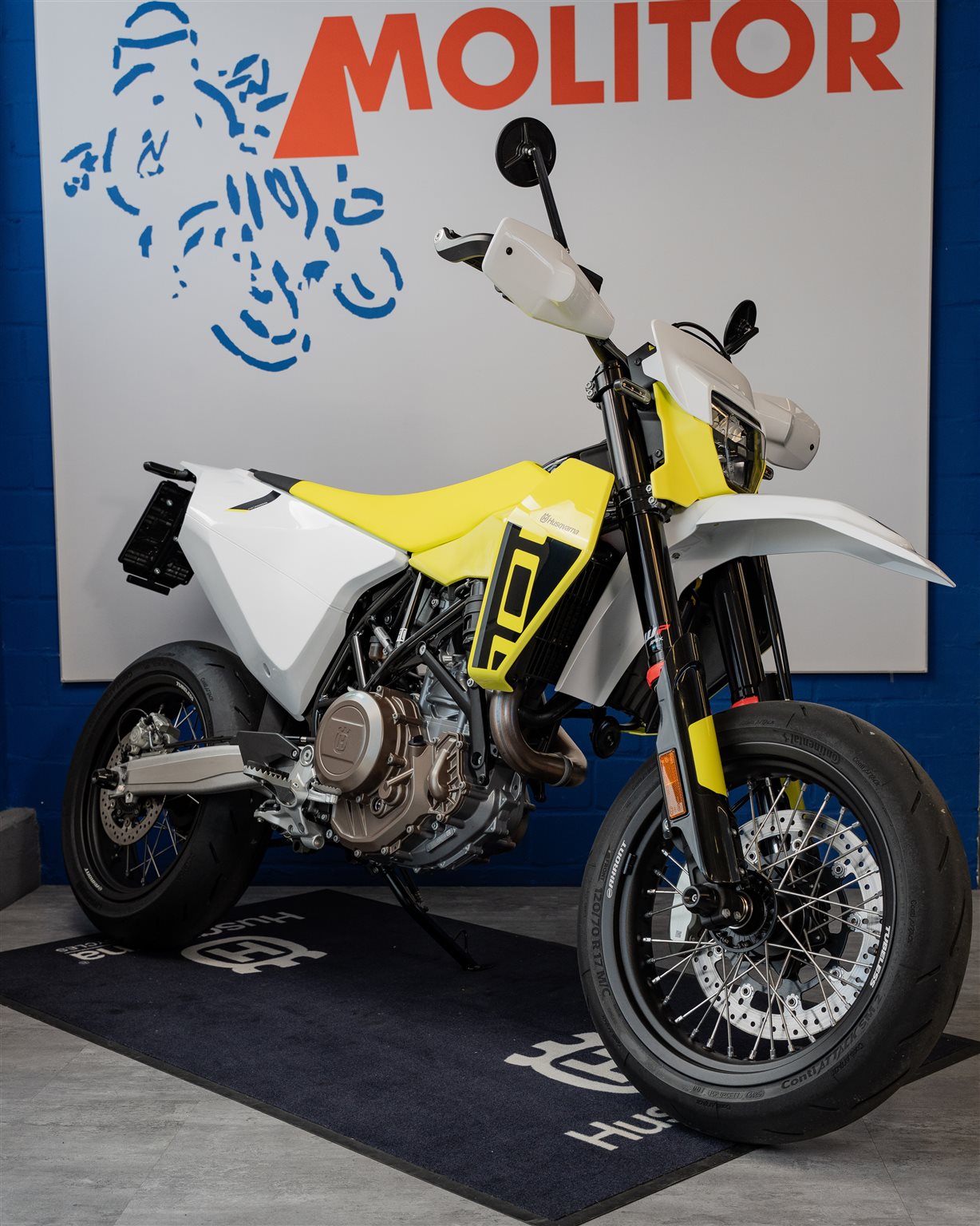 Husqvarna 701 Supermoto