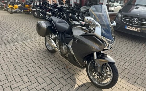 Gebrauchtmotorrad Honda VFR1200 FD - Bild 2