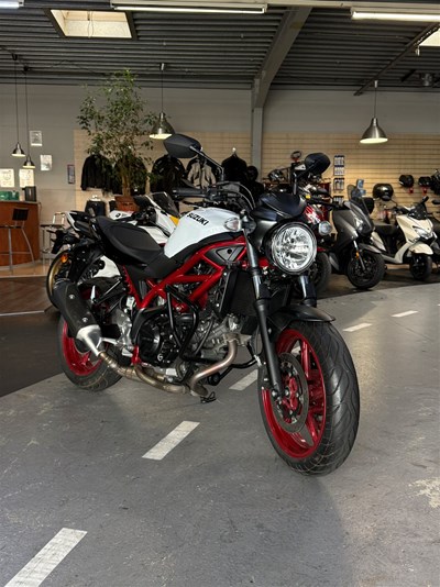 SV650