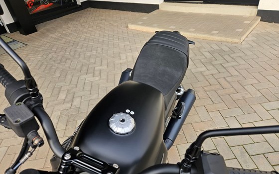 Neufahrzeug Moto Guzzi V7 Stone - Bild 11