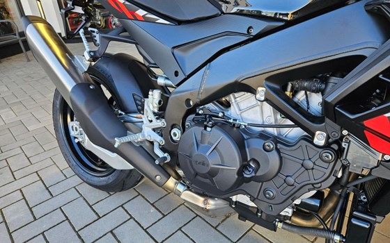 Neufahrzeug Aprilia Tuono V4 1100 Factory - Bild 12