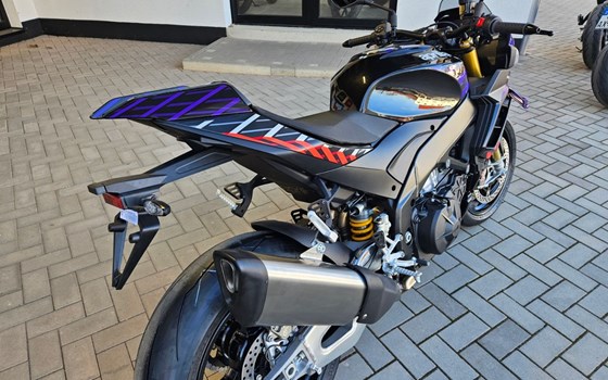 Neufahrzeug Aprilia Tuono V4 1100 Factory - Bild 8