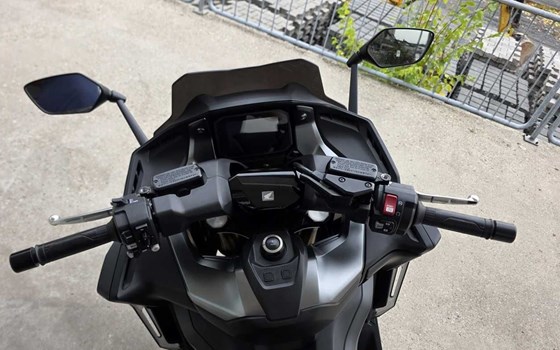Gebrauchtmotorrad Honda Forza 750 - Bild 5