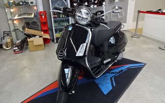 Neufahrzeug Vespa GTS 300 Super - Bild 4