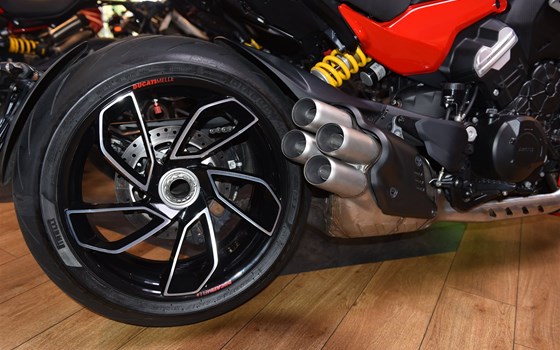 Gebrauchtmotorrad Ducati Diavel V4 - Bild 5