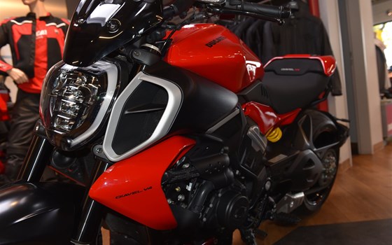 Gebrauchtmotorrad Ducati Diavel V4 - Bild 9