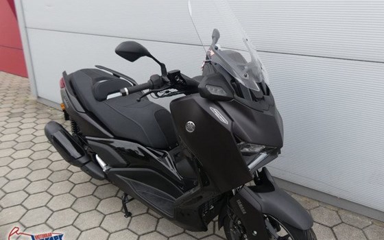 Gebrauchtmotorrad Yamaha XMAX 300 Tech MAX+ - Bild 2