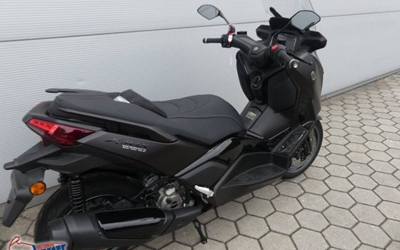 Gebrauchtmotorrad Yamaha XMAX 300 Tech MAX+ - Bild 5
