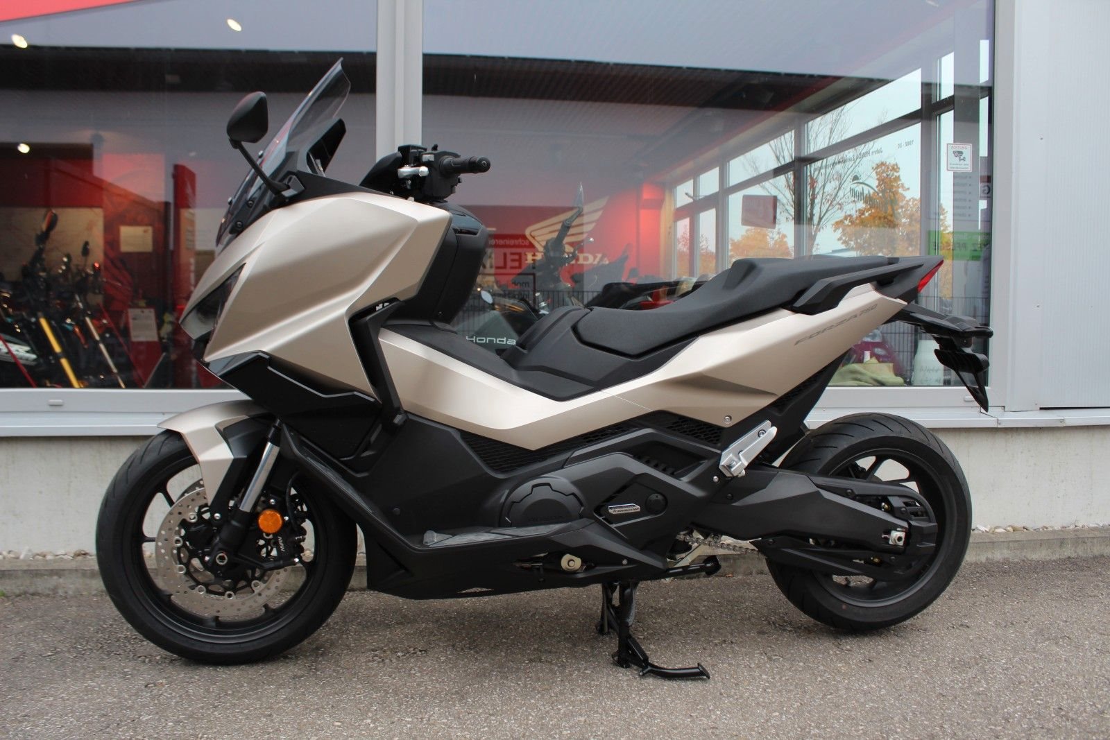 Honda Forza 750