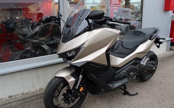 Gebrauchtmotorrad Honda Forza 750 - Bild 2