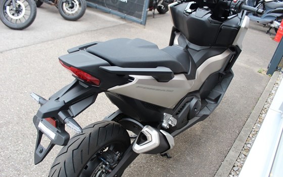 Gebrauchtmotorrad Honda Forza 750 - Bild 5